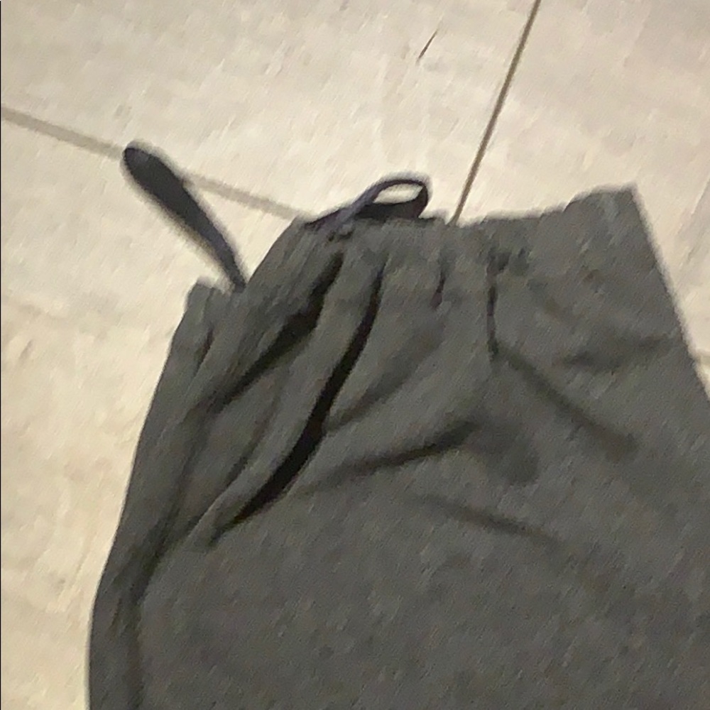 Lululemon joggers - Picture 3 of 3